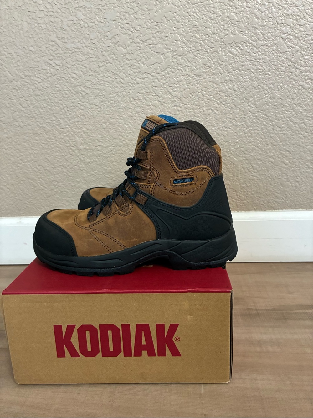 Kodiak Brown and Black Lace-Up Safety Boots